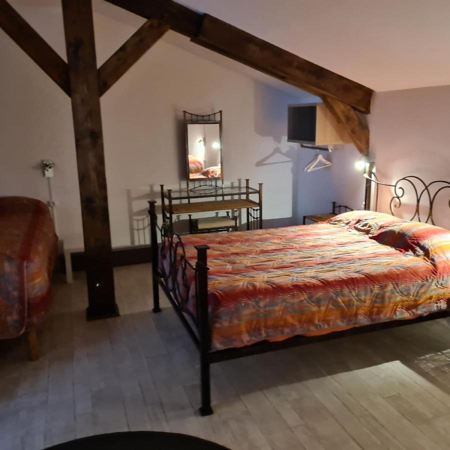 Le Gite De Massiac Extérieur photo